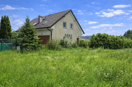 Wolnostojący dom z poddaszem i piwnicą – Łężyce k. Wejherowa, woj. pomorskie